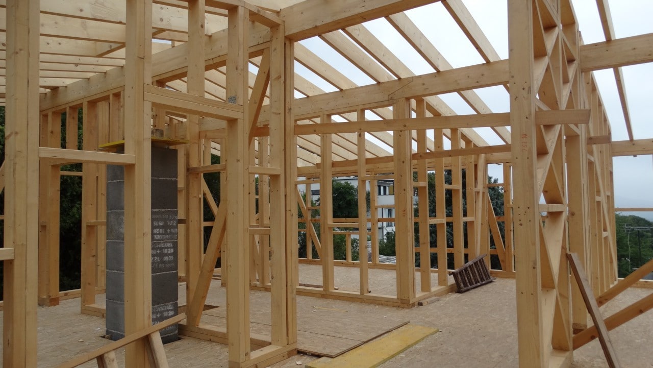 дървено скеле строеж